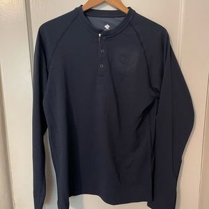 rabbit long sleeve shell great for hiking